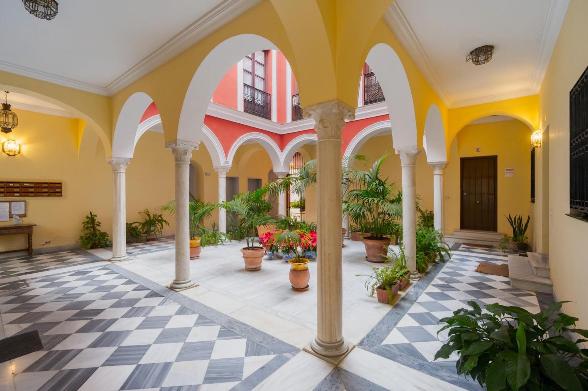 Wide With Terrace & Parking- 3Bd 2Bth- Alfalfa Siviglia Esterno foto